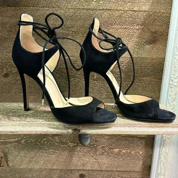 Ivanka Trump Suede  lace up  4 inch heels Size 9 - Picture 1 of 6